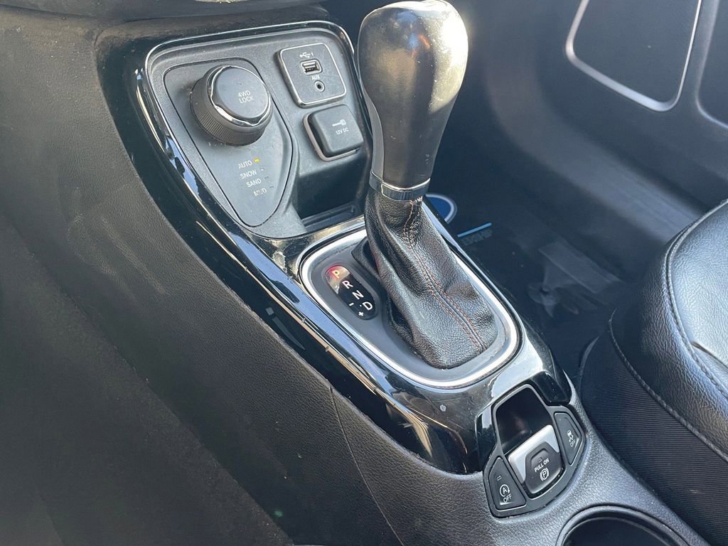 Used 2021 Jeep Compass Limited image 21