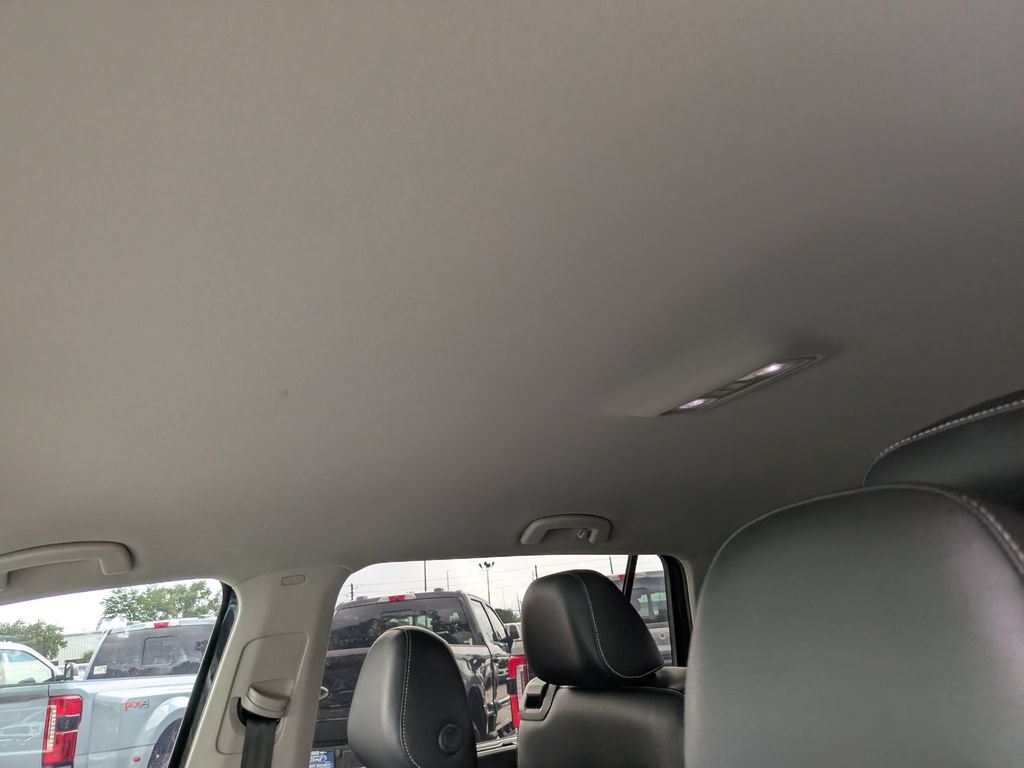 Used 2021 Volkswagen Atlas SE w/ Towing Package FWD image 19
