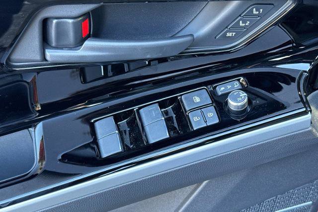 Used 2025 Subaru Solterra Limited w/ Limited Package image 10