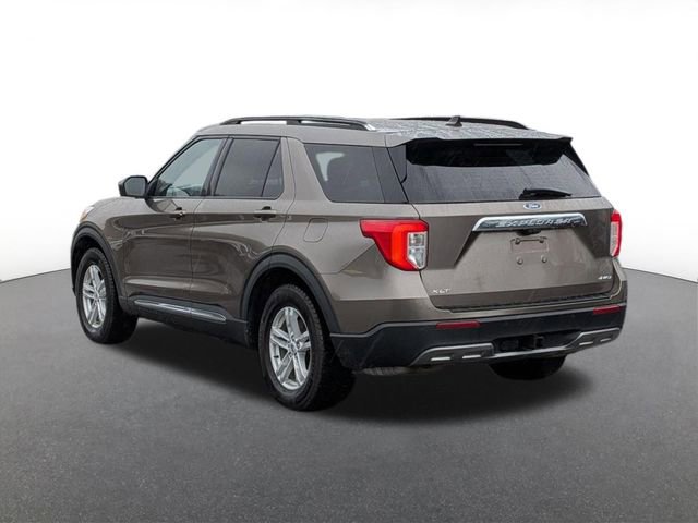 Certified 2021 Ford Explorer XLT w/ Equipment Group 202A AWD/4WD image 4