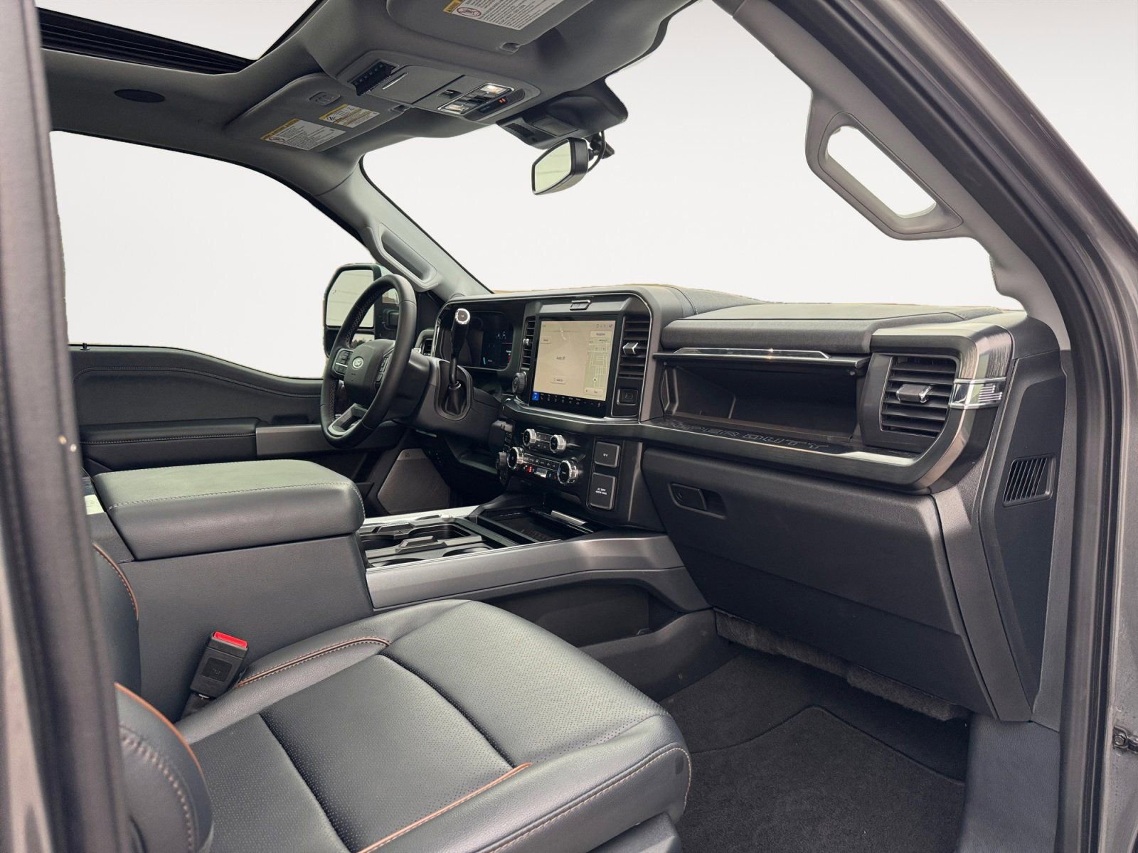 Certified 2025 Ford F250 Lariat w/ Lariat Ultimate Package image 15