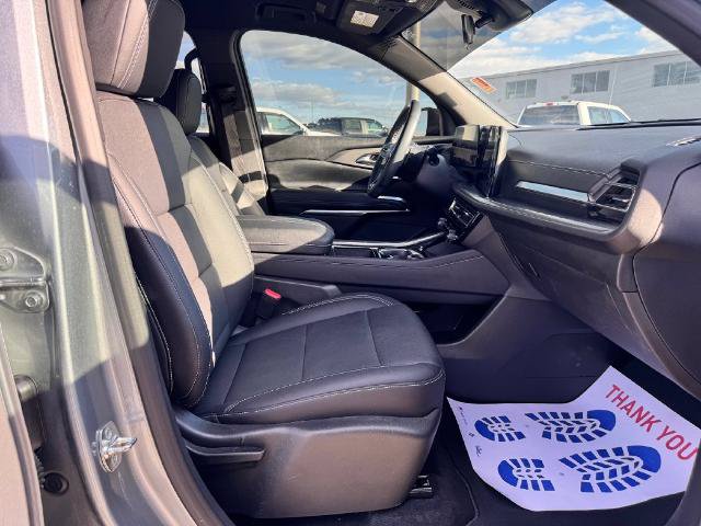 Used 2026 Chevrolet Traverse LT w/ LPO, Floor Liner Package FWD image 13