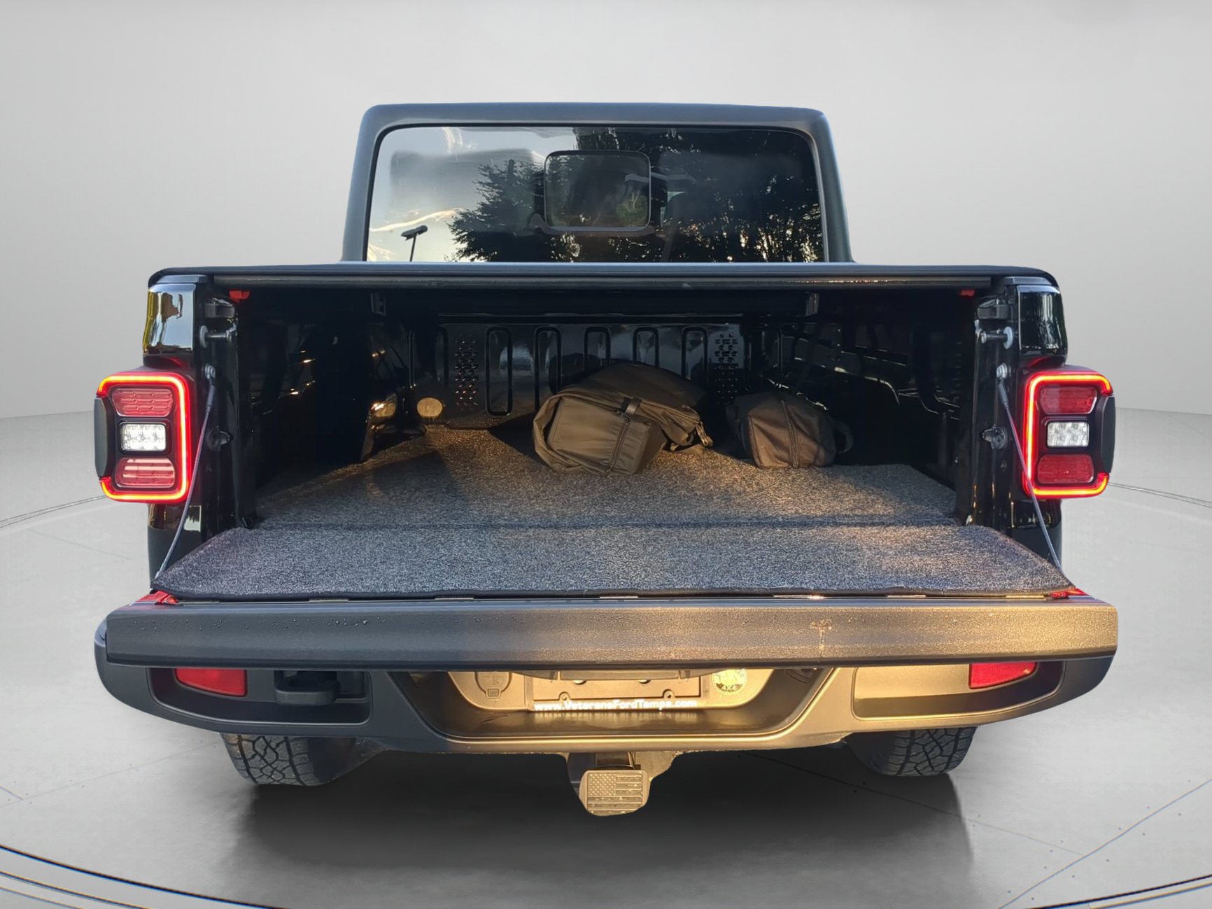 Used 2024 Jeep Gladiator Sport AWD/4WD image 46