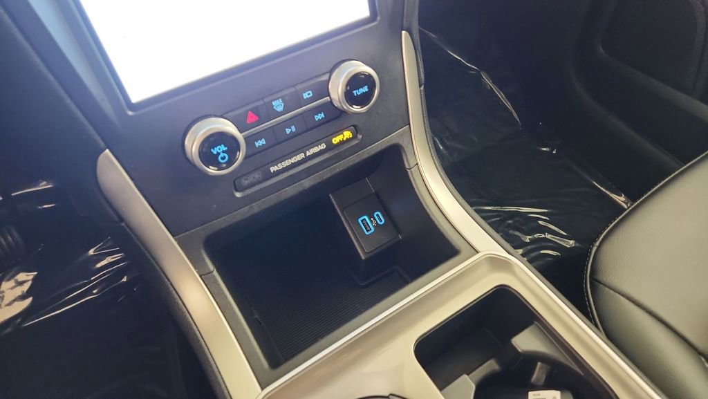 Certified 2023 Ford Edge SEL image 17