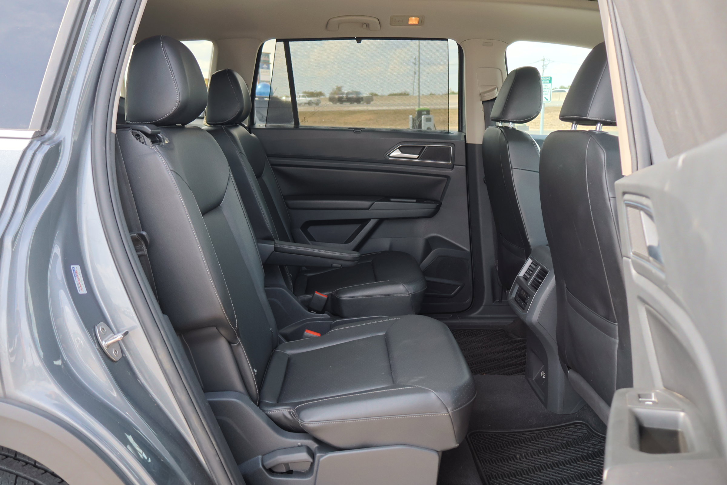 Used 2019 Volkswagen Atlas SEL R-Line image 38