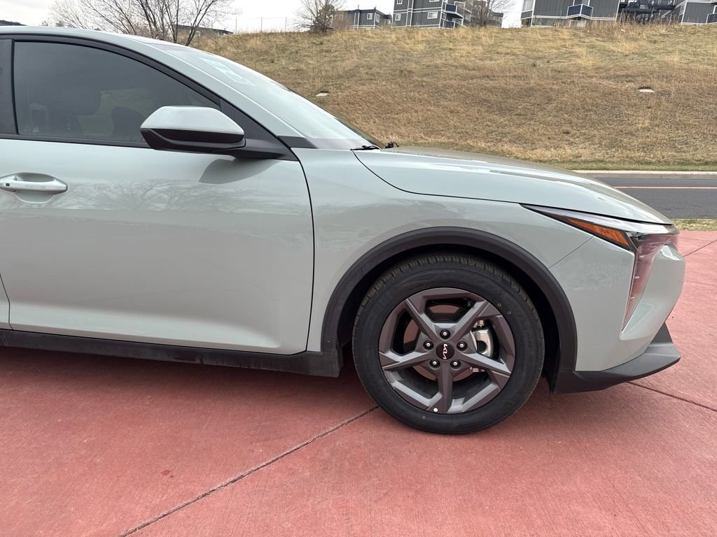 Used 2025 Kia K4 LXS image 23