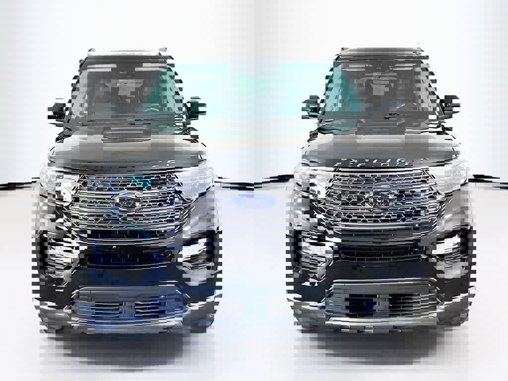 Certified 2022 Ford Explorer XLT w/ Equipment Group 202A image 8