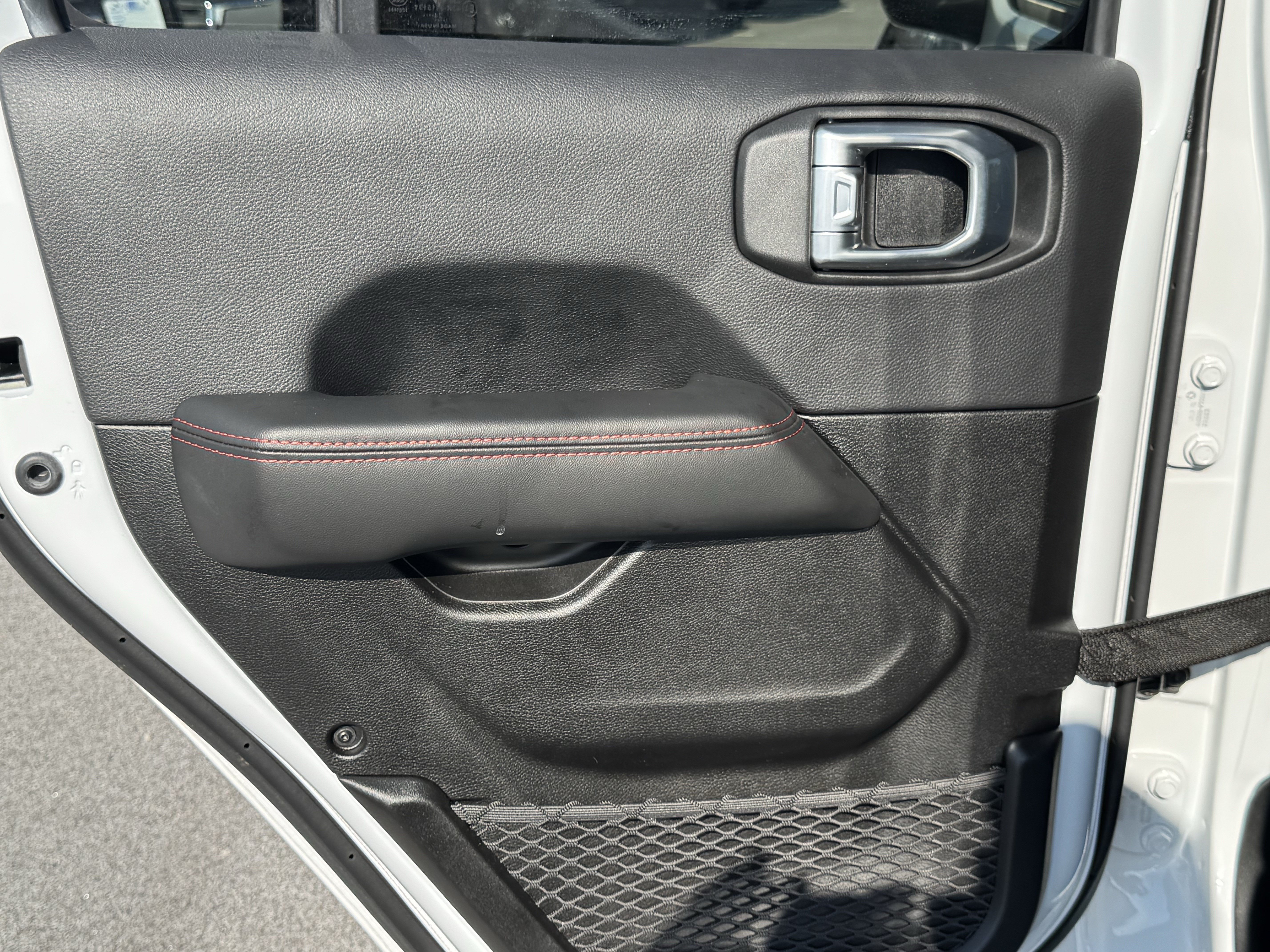 Used 2024 Jeep Wrangler Unlimited Rubicon AWD/4WD image 24