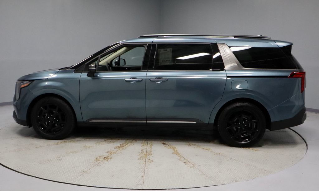 Used 2026 Kia Carnival SX w/ SX Dark Edition Package FWD image 10