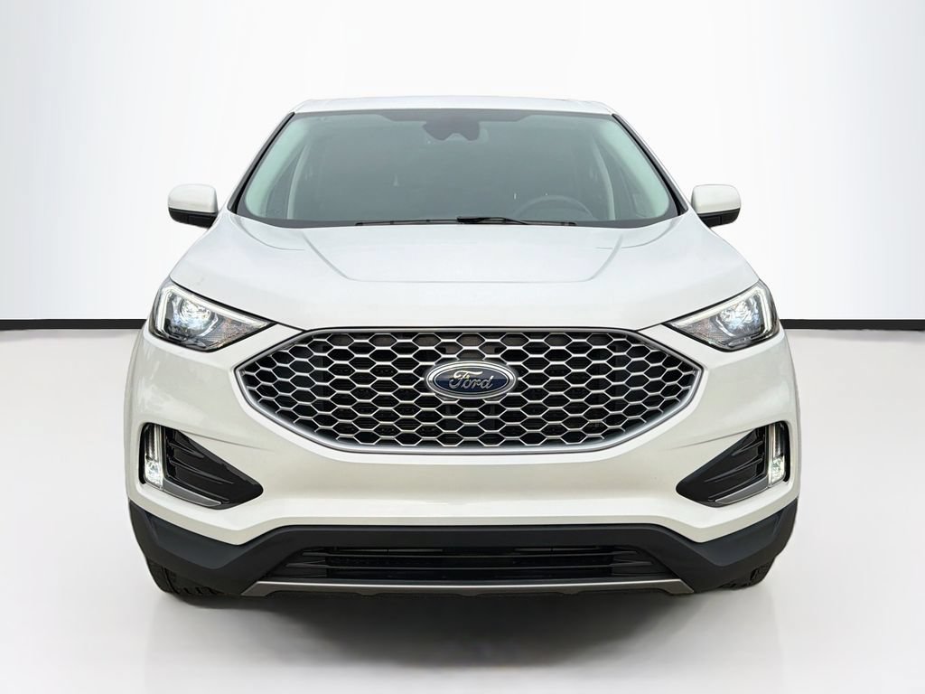 Certified 2024 Ford Edge SEL w/ Convenience Package AWD/4WD image 2