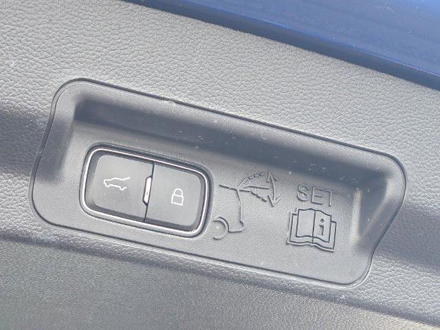 Certified 2023 Ford Explorer XLT w/ Equipment Group 202A image 18