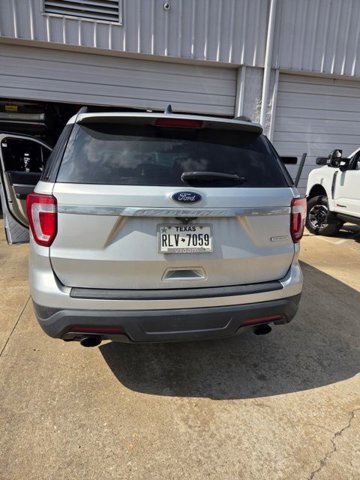 Certified 2018 Ford Explorer FWD image 2