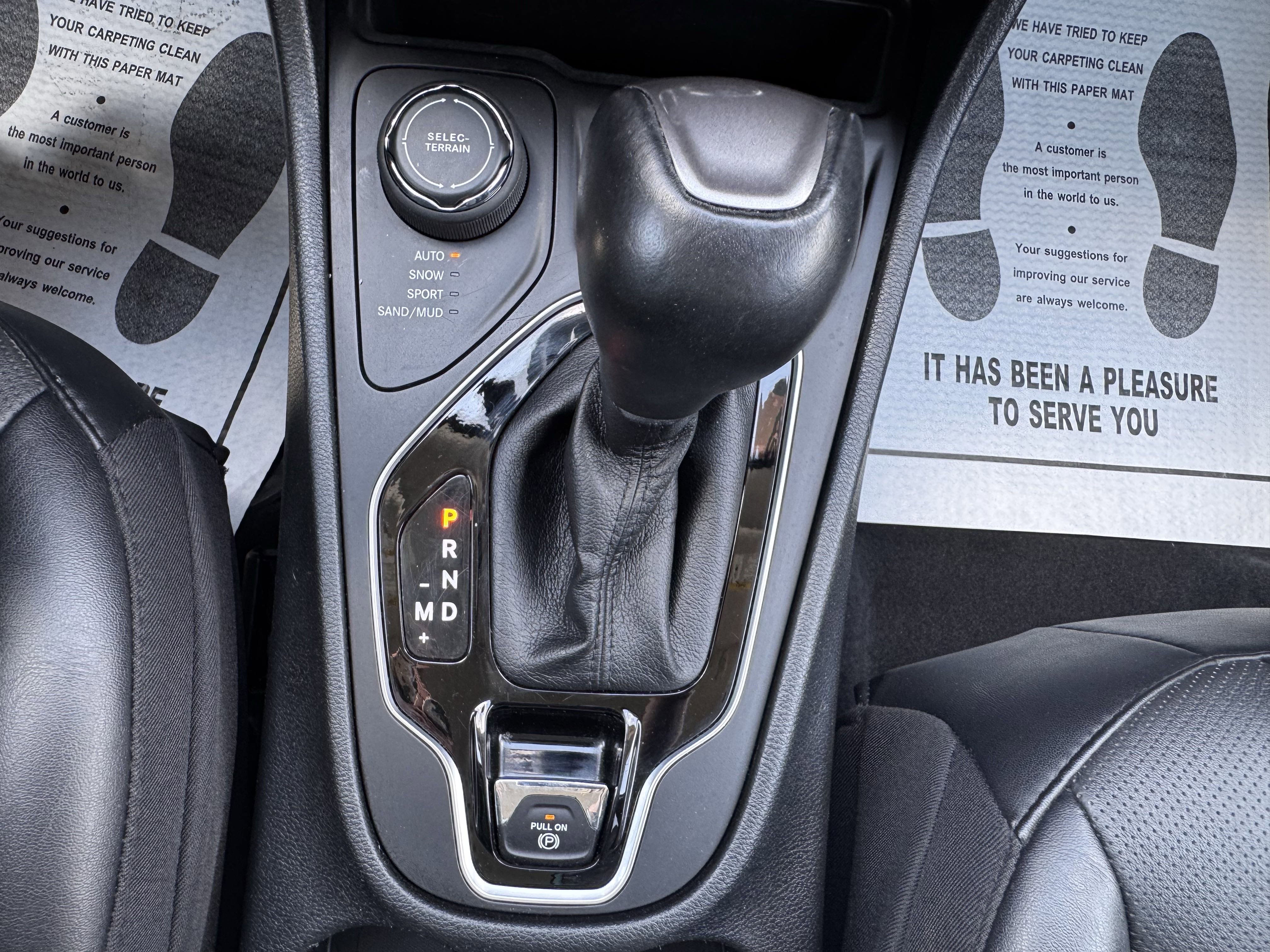 Used 2023 Jeep Cherokee Altitude Lux image 25