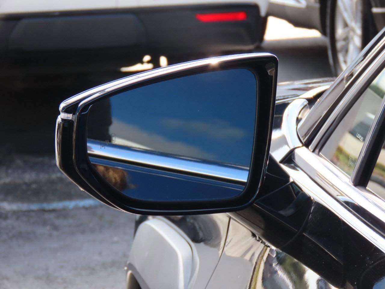 Used 2019 Lexus UX 200 image 19