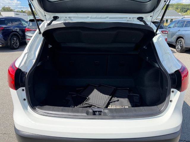 Used 2018 Nissan Rogue Sport S AWD/4WD image 14