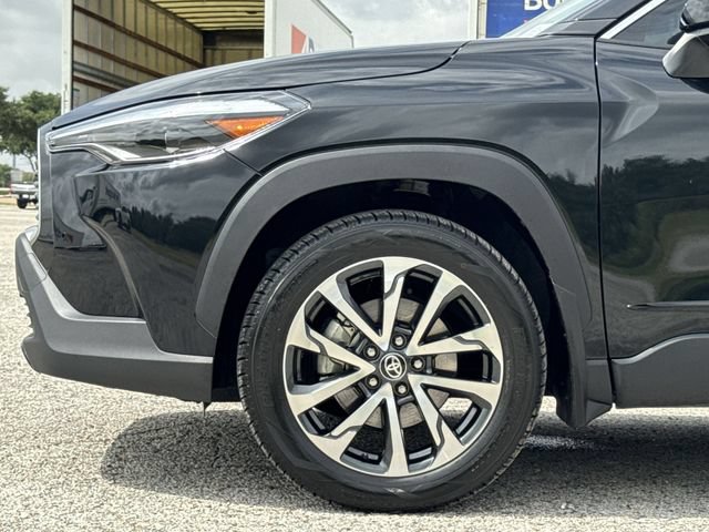 Used 2024 Toyota Corolla Cross XLE w/ Convenience Package FWD image 10