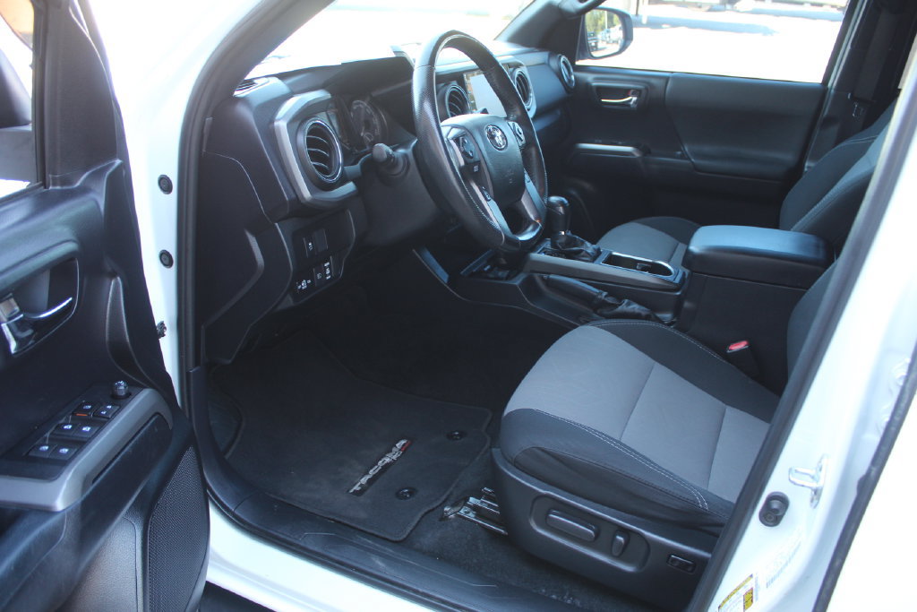 Used 2021 Toyota Tacoma TRD Sport w/ Technology Package RWD image 34