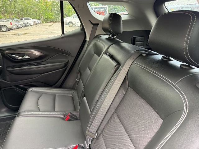 Used 2023 GMC Terrain SLT w/ Tech Package FWD image 11