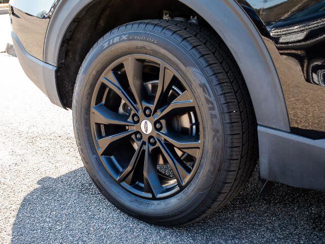 Certified 2022 Ford Explorer Limited w/ Equipment Group 301A image 7