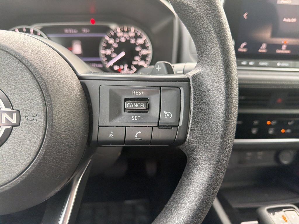 Used 2024 Nissan Rogue S FWD image 28