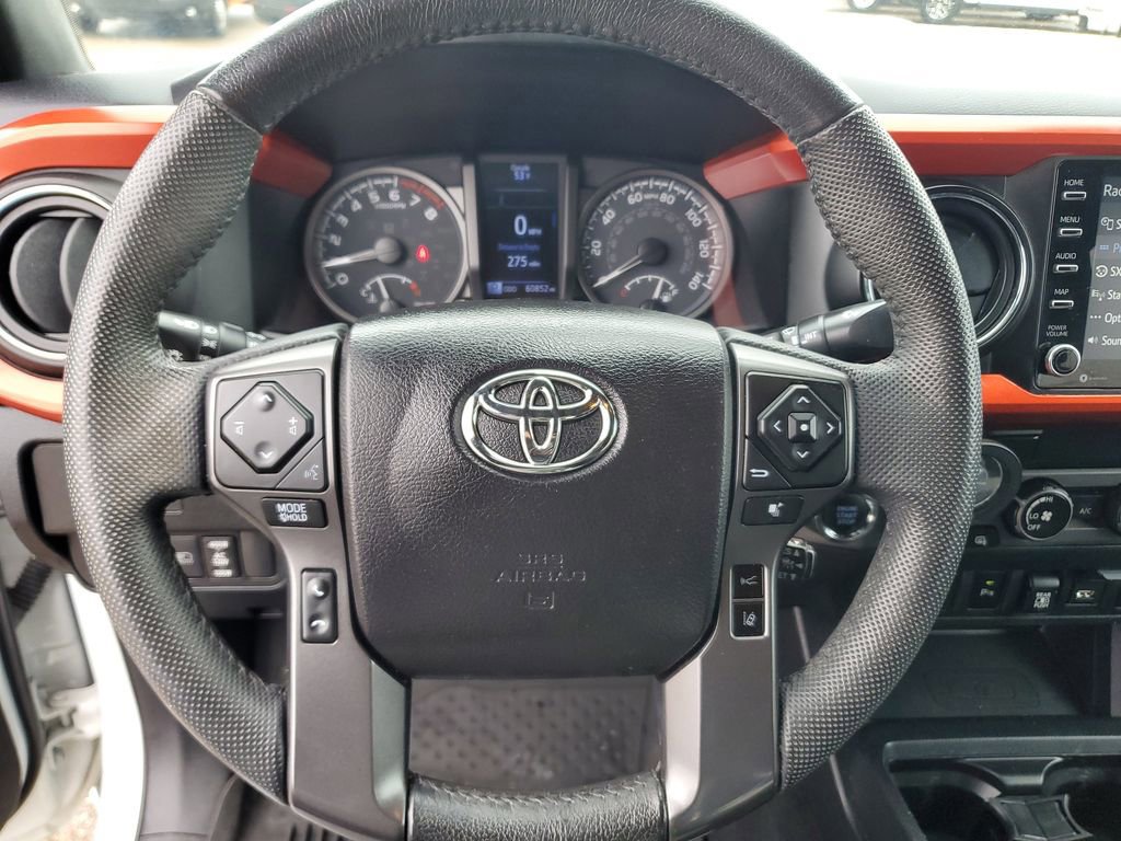 Used 2020 Toyota Tacoma TRD Sport w/ Technology Package image 17