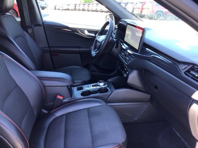 Certified 2023 Ford Escape ST-Line w/ Tech Pack #1 AWD/4WD image 11