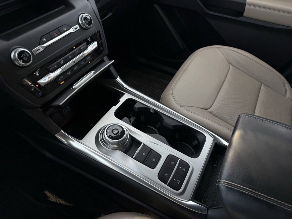 Certified 2020 Ford Explorer Limited w/ Class III Trailer Tow Package image 20