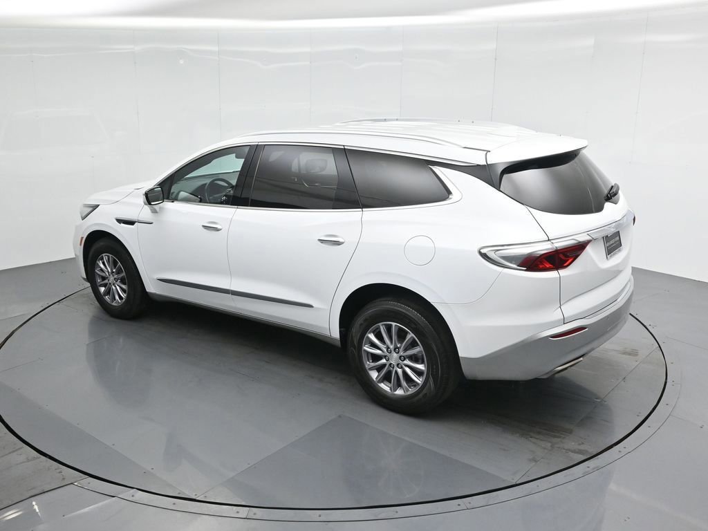 Used 2022 Buick Enclave Essence image 18