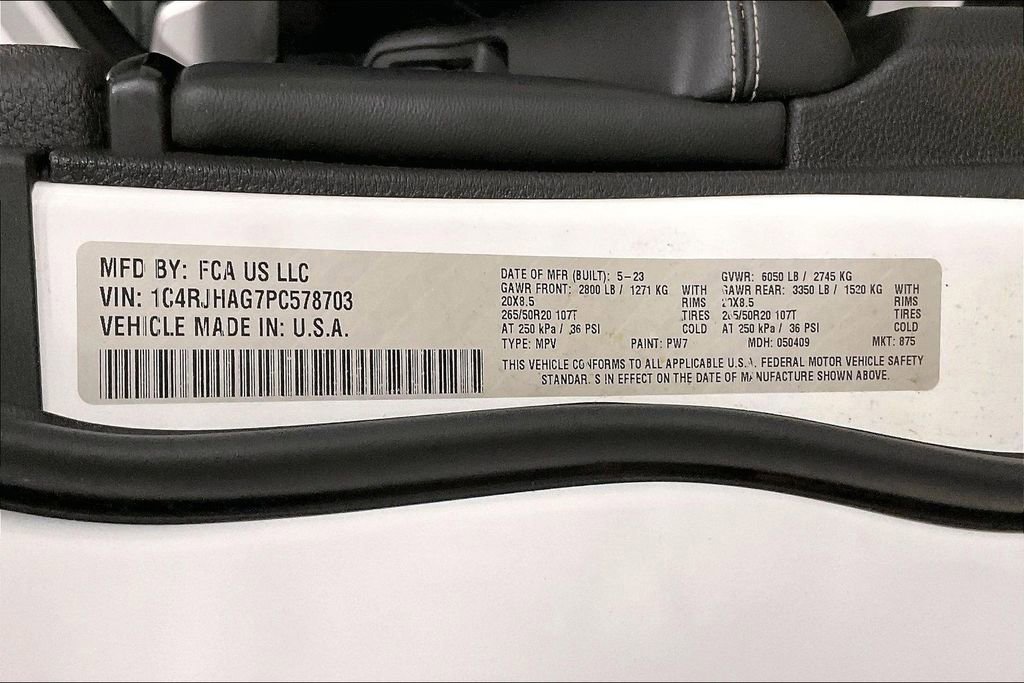 Used 2023 Jeep Grand Cherokee Altitude image 29