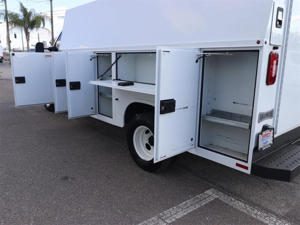 Certified 2022 Ford E-450 and Econoline 450 Super Duty w/ Power Windows & Locks Group image 4