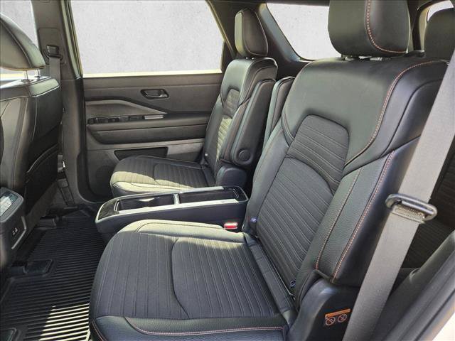 Used 2024 Nissan Pathfinder Rock Creek AWD/4WD image 16