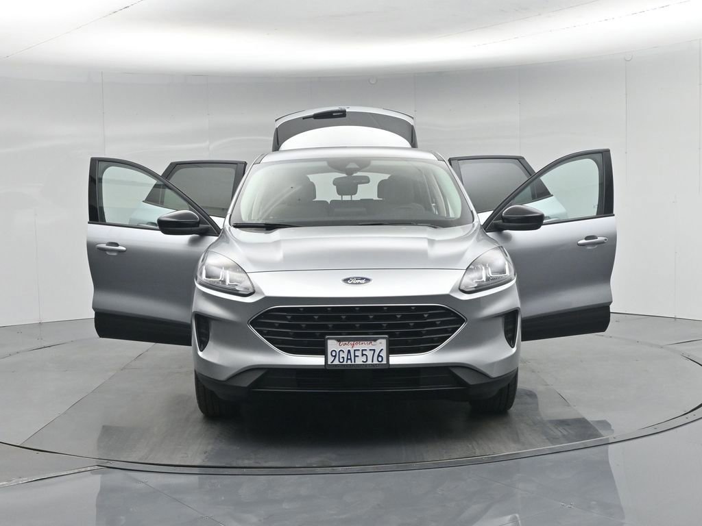 Certified 2022 Ford Escape SE w/ SE Sport Appearance Package image 55