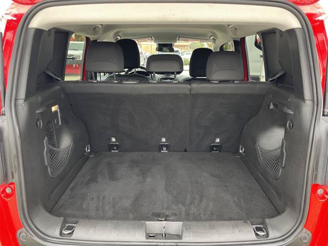 Used 2018 Jeep Renegade Altitude FWD image 34