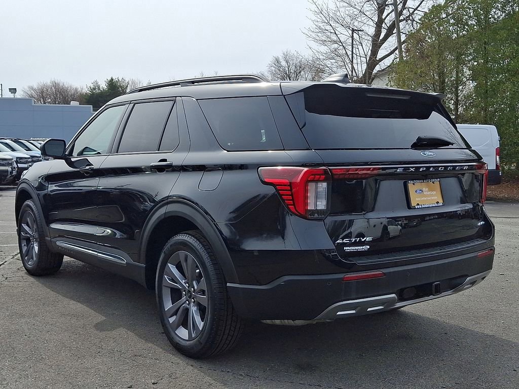 Certified 2025 Ford Explorer Active w/ Active Comfort Package image 3