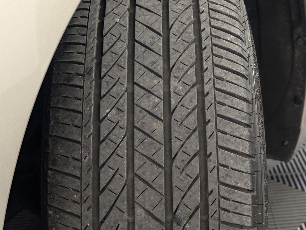 Used 2023 Lexus ES 300h w/ Premium Package image 24