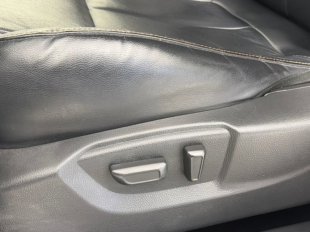 Used 2019 Mitsubishi Eclipse Cross SEL AWD/4WD image 25