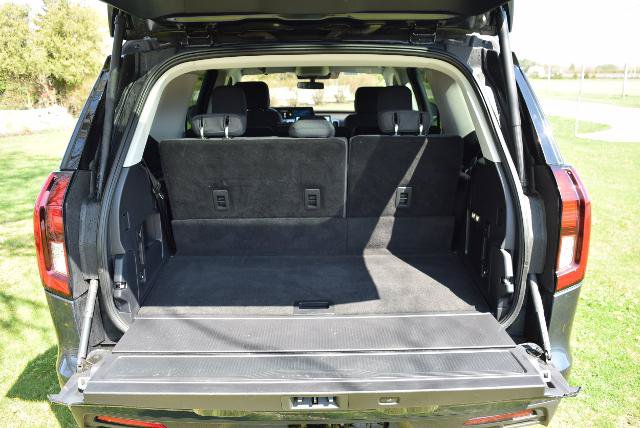 Certified 2025 Ford Expedition Active AWD/4WD image 12