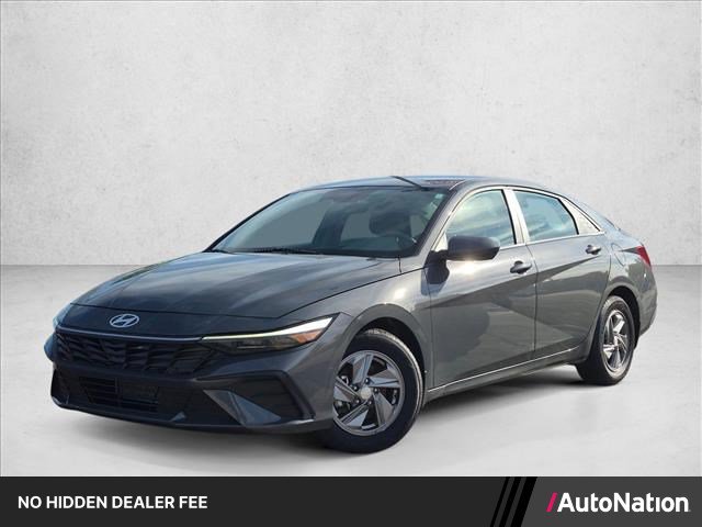Used 2025 Hyundai Elantra SE