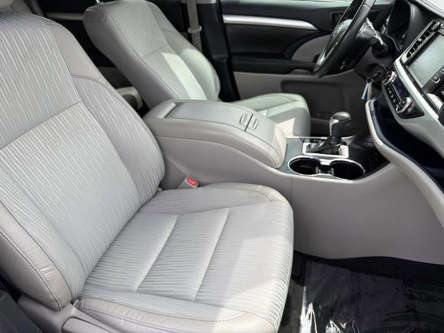 Used 2019 Toyota Highlander Plus FWD image 24