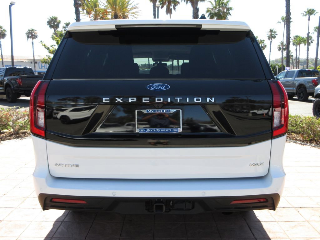 Certified 2025 Ford Expedition Max Active RWD image 3