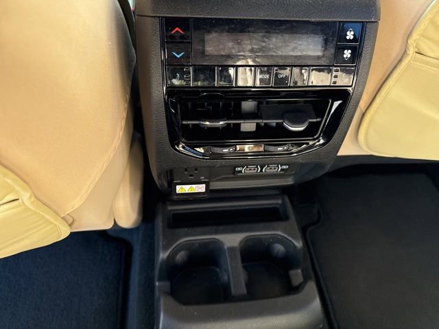 Used 2023 Jeep Grand Cherokee L Limited image 16