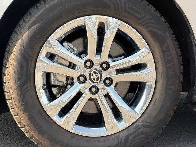 Used 2022 Toyota Sienna XSE w/ XSE Plus Package AWD/4WD image 14