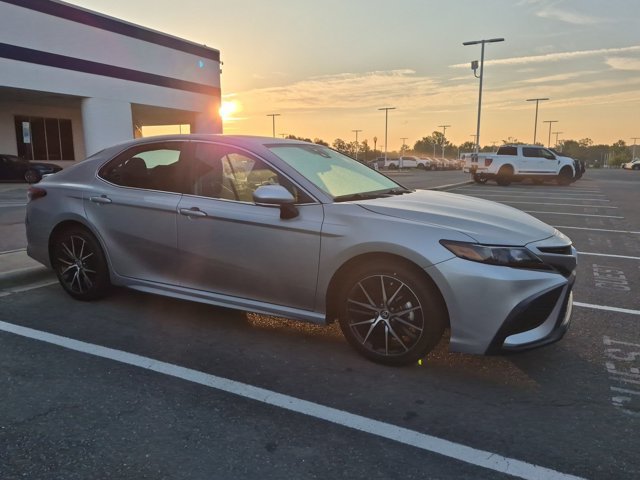 Used 2024 Toyota Camry SE