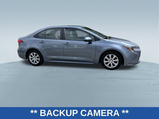 Used 2023 Toyota Corolla LE FWD image 3