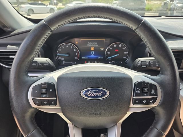 Certified 2022 Ford Explorer XLT w/ Equipment Group 202A RWD image 29