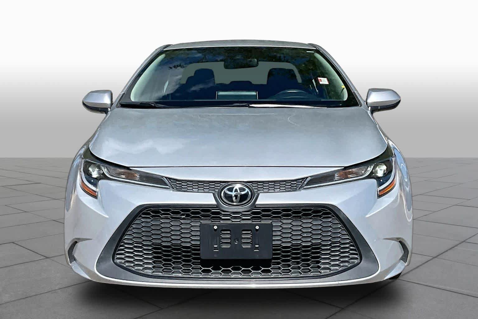 Used 2020 Toyota Corolla LE FWD image 4