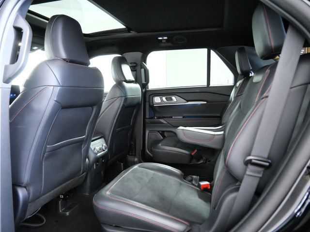 Certified 2025 Ford Explorer ST AWD/4WD image 14