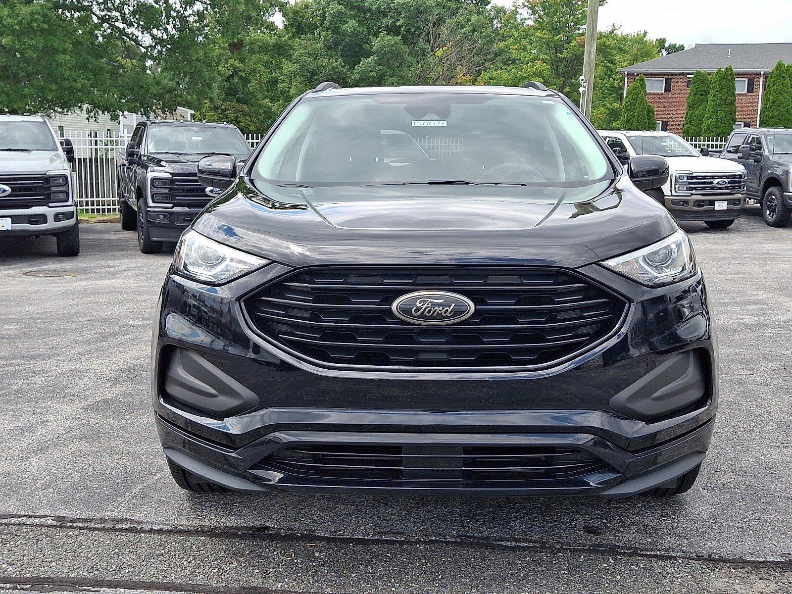 Certified 2022 Ford Edge SE w/ Black Appearance Package AWD/4WD image 2