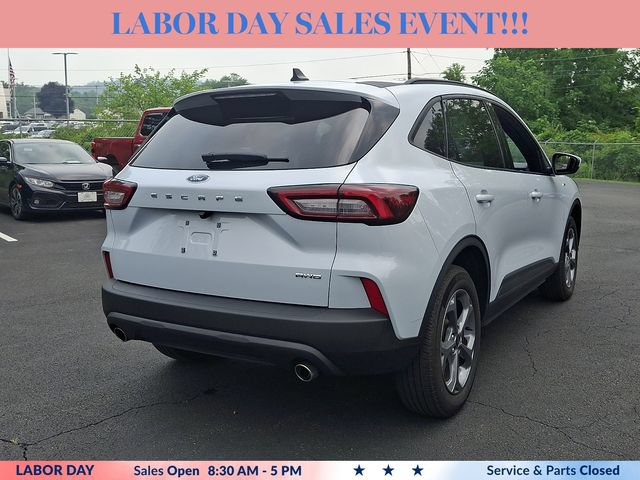 Certified 2025 Ford Escape ST-Line Select AWD/4WD image 10