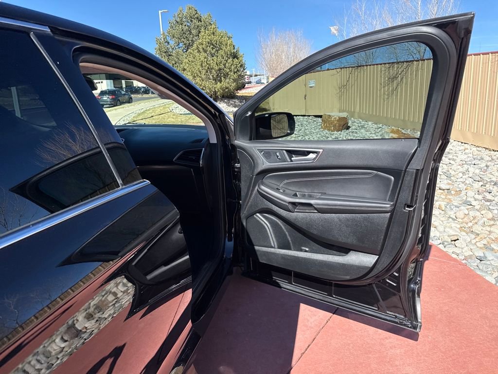 Certified 2024 Ford Edge Titanium AWD/4WD image 27